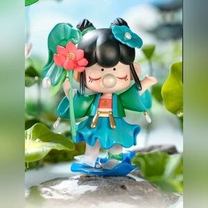 Nanci Chinese Poetry Series Figures "Lotus Leaf"